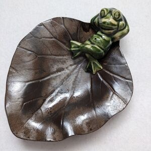 Frog Plate